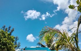 Bungalow Les Pieds Ds L Eau, La Maison Bleue